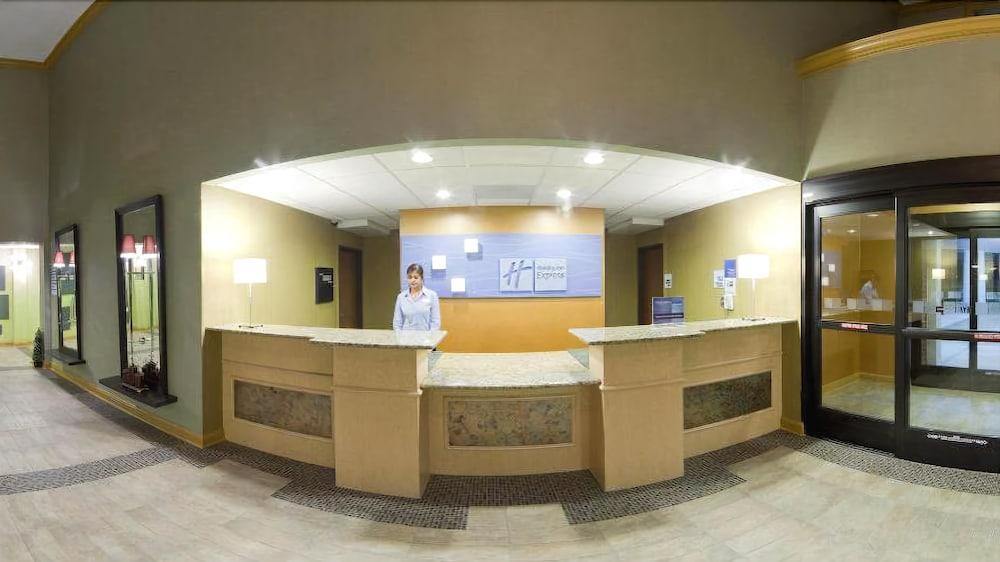 Holiday Inn Express Hotel & Suites Thornburg-S. Fredericksburg By Ihg מראה חיצוני תמונה