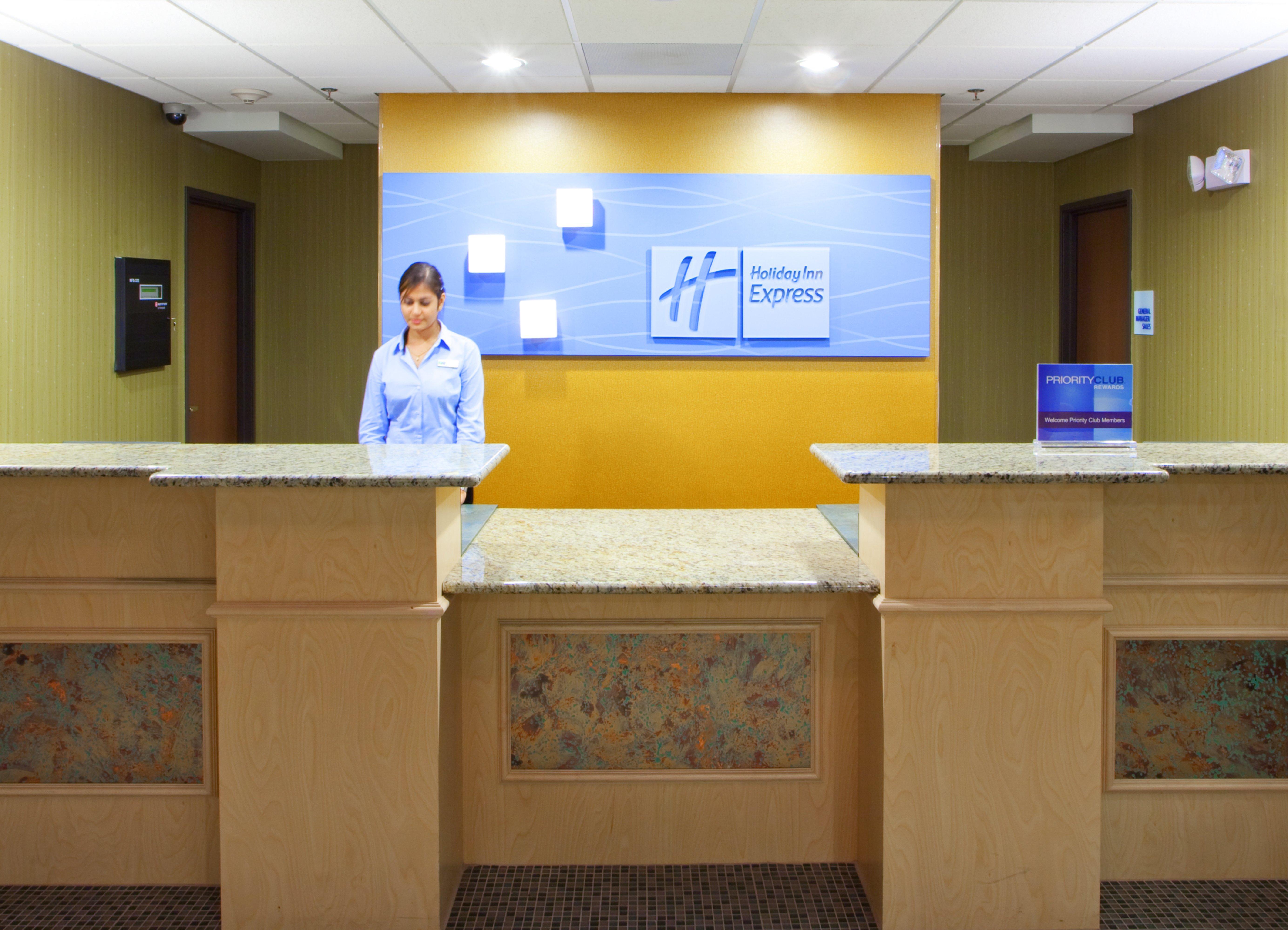 Holiday Inn Express Hotel & Suites Thornburg-S. Fredericksburg By Ihg מראה חיצוני תמונה