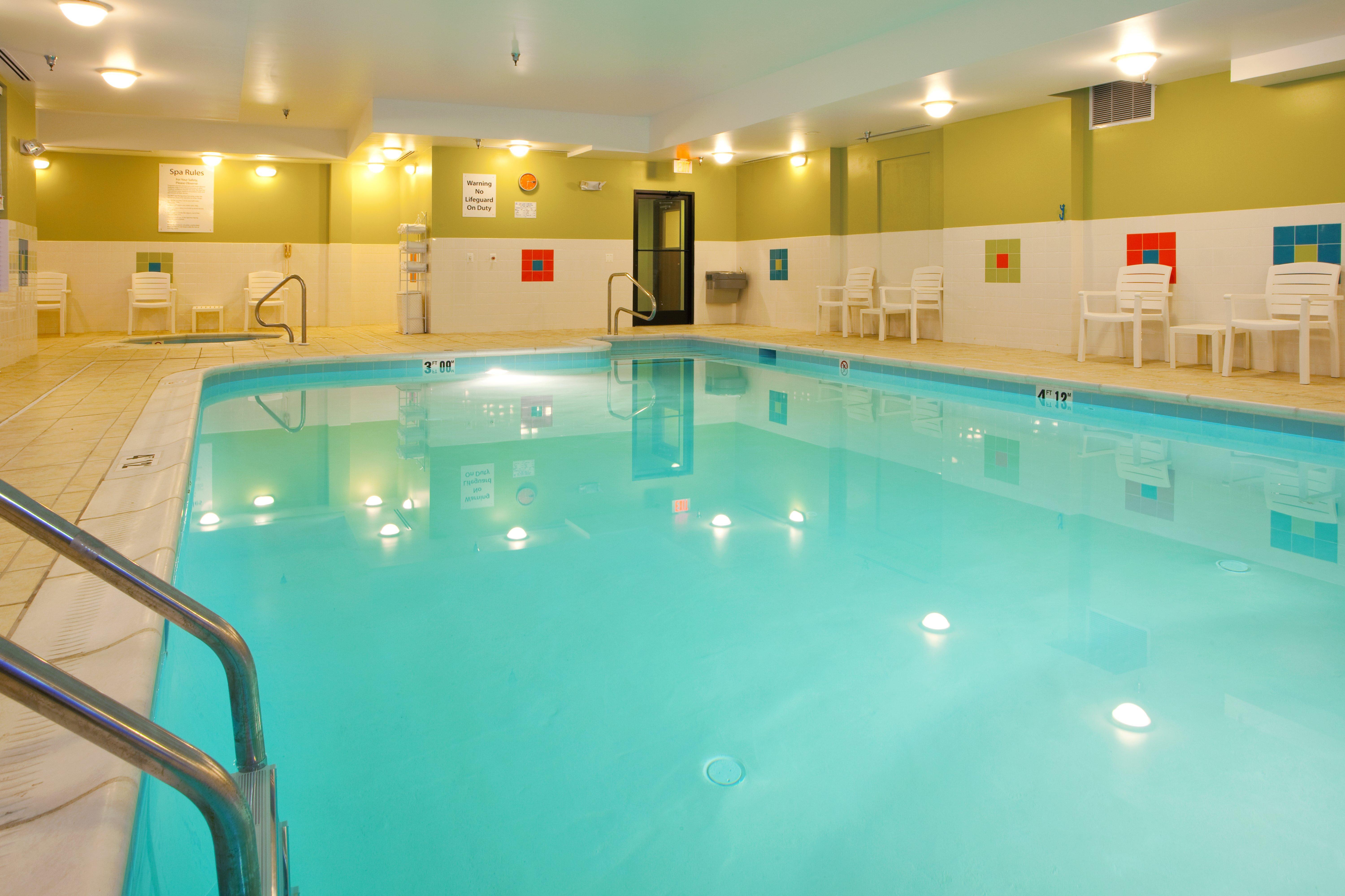 Holiday Inn Express Hotel & Suites Thornburg-S. Fredericksburg By Ihg מראה חיצוני תמונה